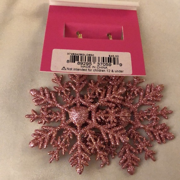 Betsey Johnson Gold Tone & Pink Glitter Snowflake Drop Earrings Crystal Accents - Picture 11 of 12